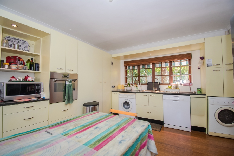 4 Bedroom Property for Sale in Roundhay Western Cape